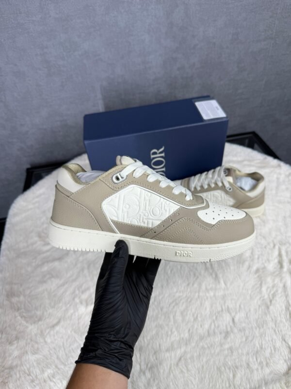 Christian Dior B27 Beige