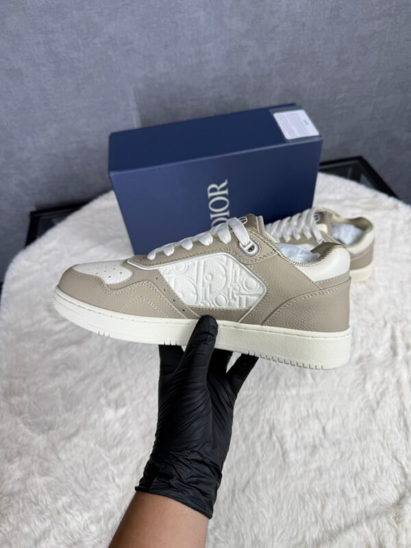 Christian Dior B27 Beige