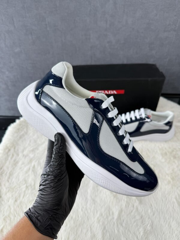 Prada Cups Dark Blue Glans