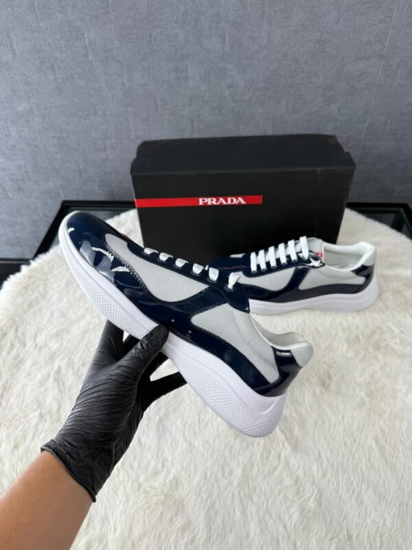 Prada Cups Dark Blue Glans