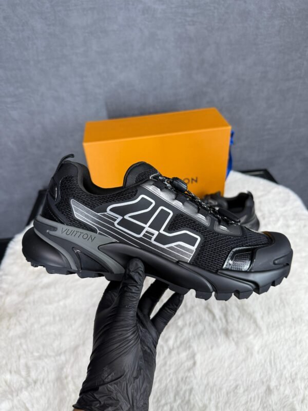 Louis Vuitton Runner Tatic New Sneakers Black