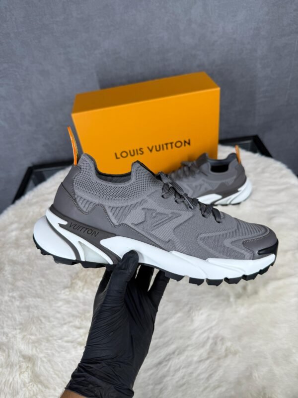 Louis Vuitton Tatic Grijs Sneakers