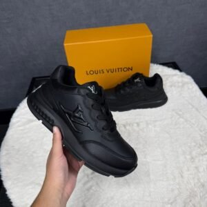 Louis Vuitton Classic, Black on Black