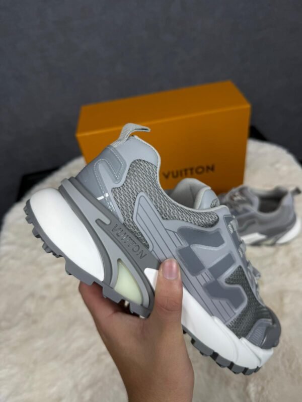 Louis Vuitton Runner Tatic New Sneakers Grey