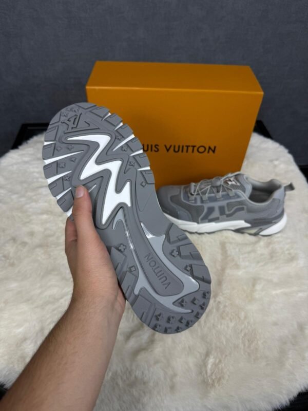 Louis Vuitton Runner Tatic New Sneakers Grey