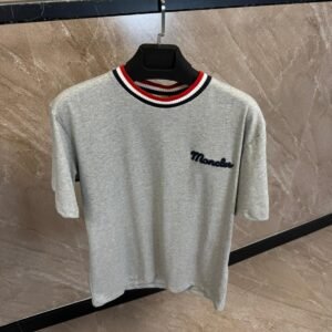 Moncler T-Shirt Grey, Rand Kraag