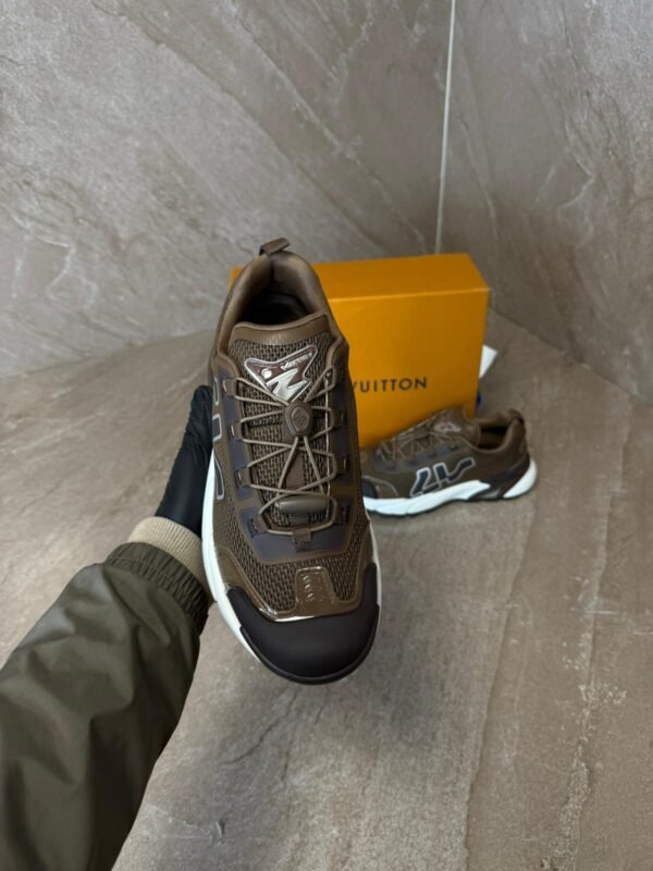 Louis Vuitton Runner Tatic Brown