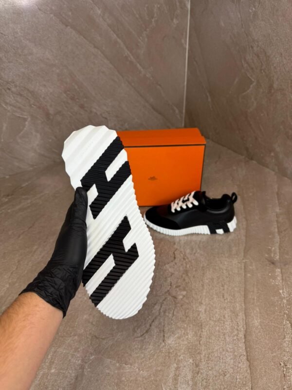 Hermes Bouncing Dark Blue, Black Logo