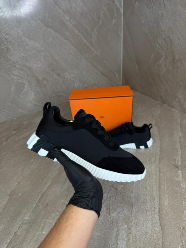 Hermes Bouncing Black White