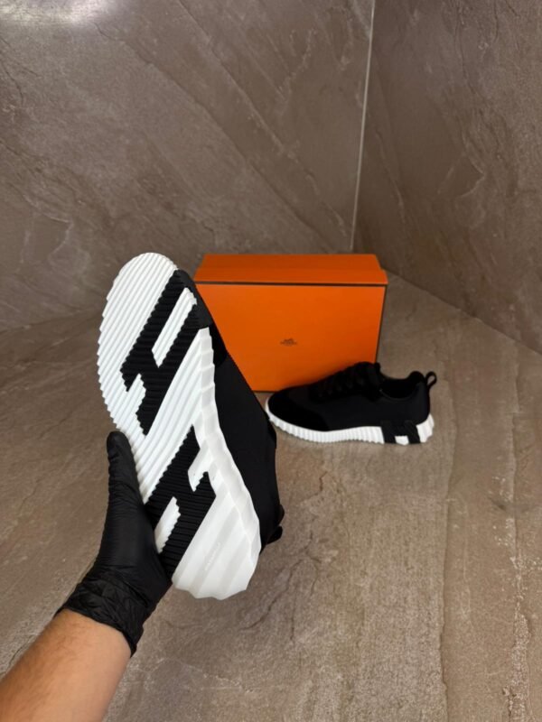 Hermes Bouncing Black White