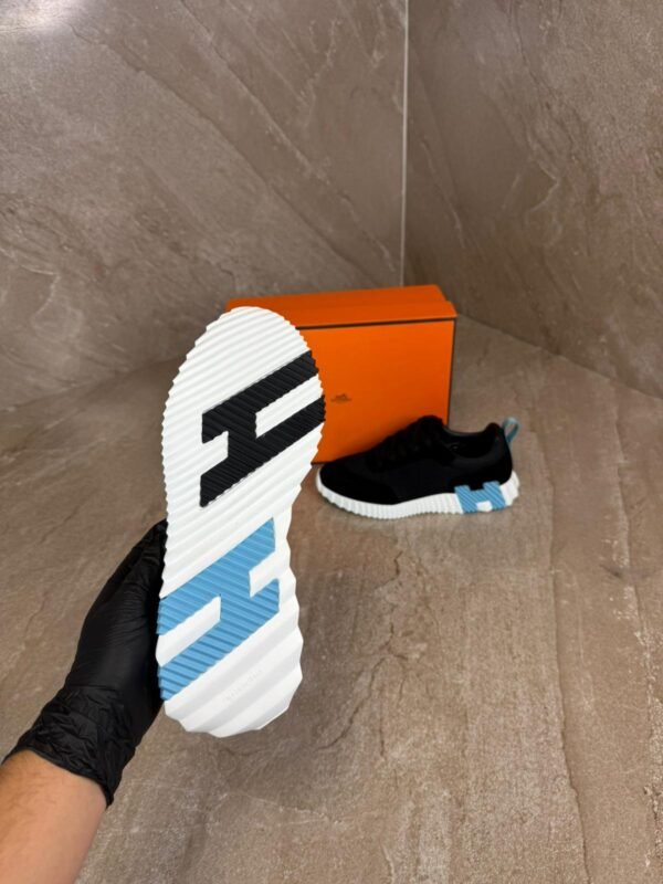 Hermes Bouncing Black, Blue Logo