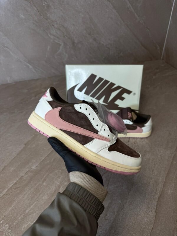 Nike Air Jordan 1 Low Travis Mocha