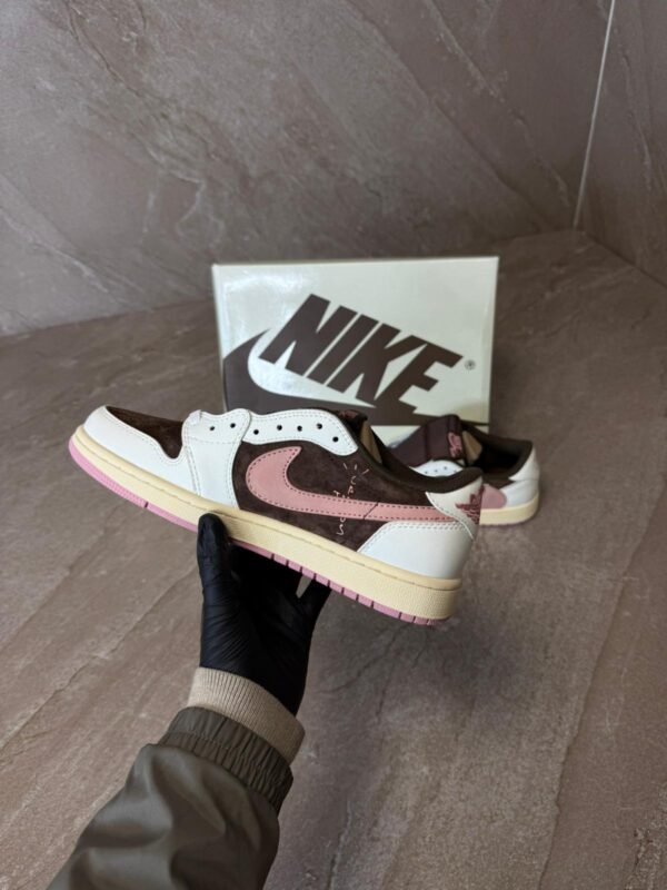 Nike Air Jordan 1 Low Travis Mocha