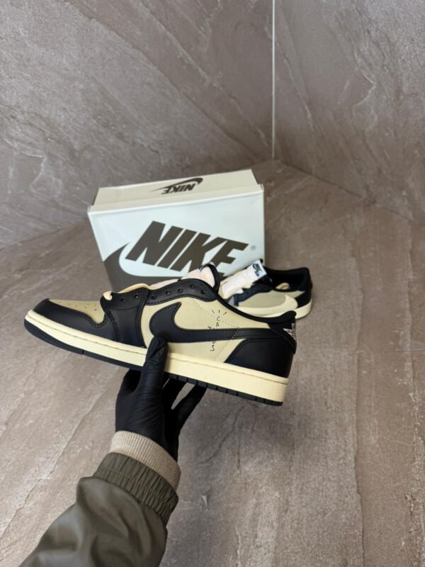 Nike Air Jordan 1 Low Travis Scott Pale Vanilla