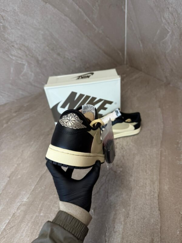 Nike Air Jordan 1 Low Travis Scott Pale Vanilla