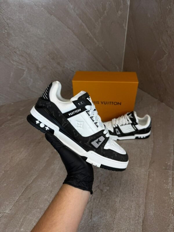 Louis Vuitton Trainers Black White