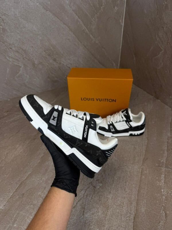 Louis Vuitton Trainers Black White