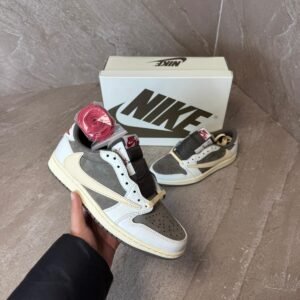Travis Scott Air Jordan Reverse Mocha