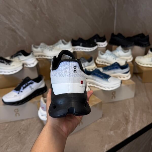 On Cloudtilt Sneaker Light Blue - Black