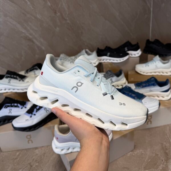 On Cloudtilt Sneaker Light Blue