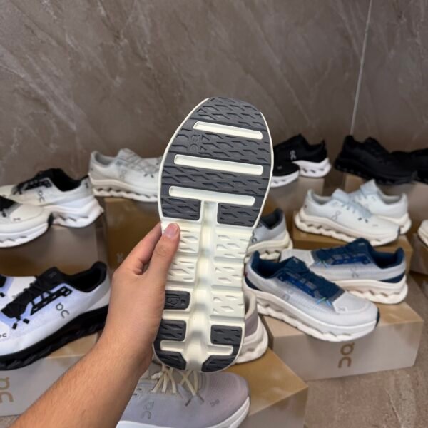 On Cloudtilt Sneaker Mist Grey