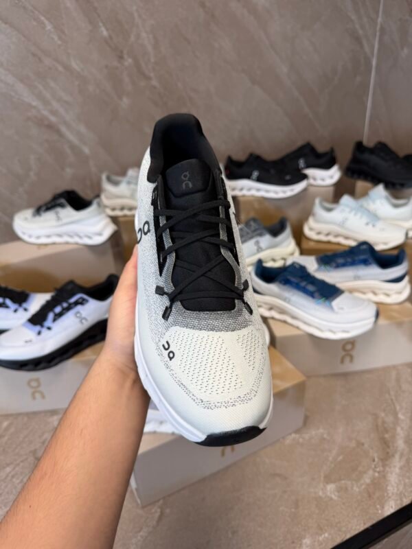 On Cloudtilt Sneaker White-Black