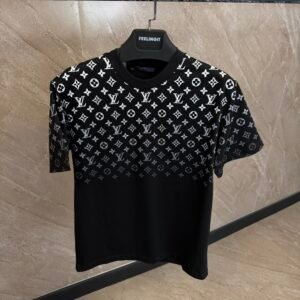 Louis Vuitton Monogram T-Shirt Black