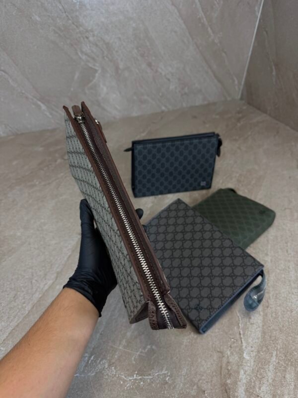 Gucci Beige Trim Medium Pouch