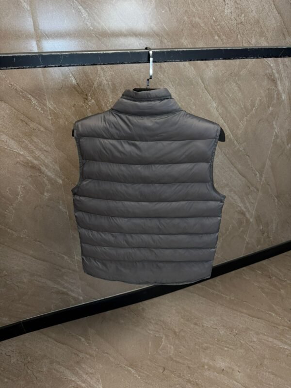 Moncler Gui Down Gilet Bodywarmer Dark Grey