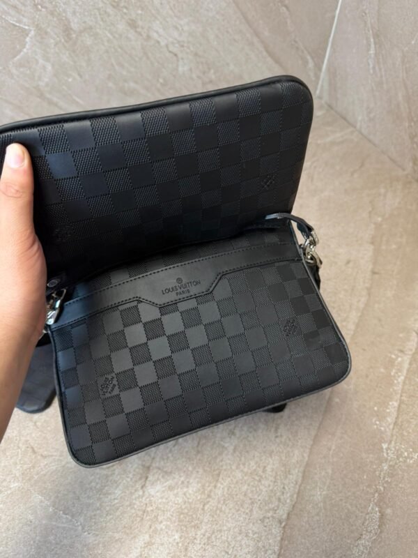 Louis Vuitton Trio Messenger Black Leather