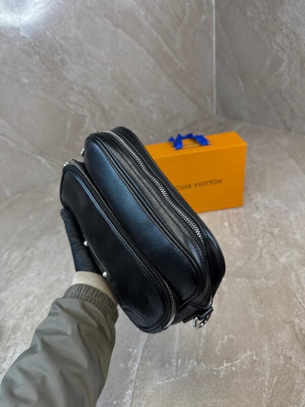 Louis Vuitton Nil NM Bag Black