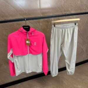 On Running Core Trainingspak Pink / Grey