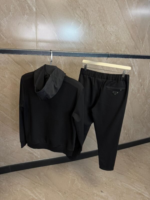 Prada Trainingspak Black