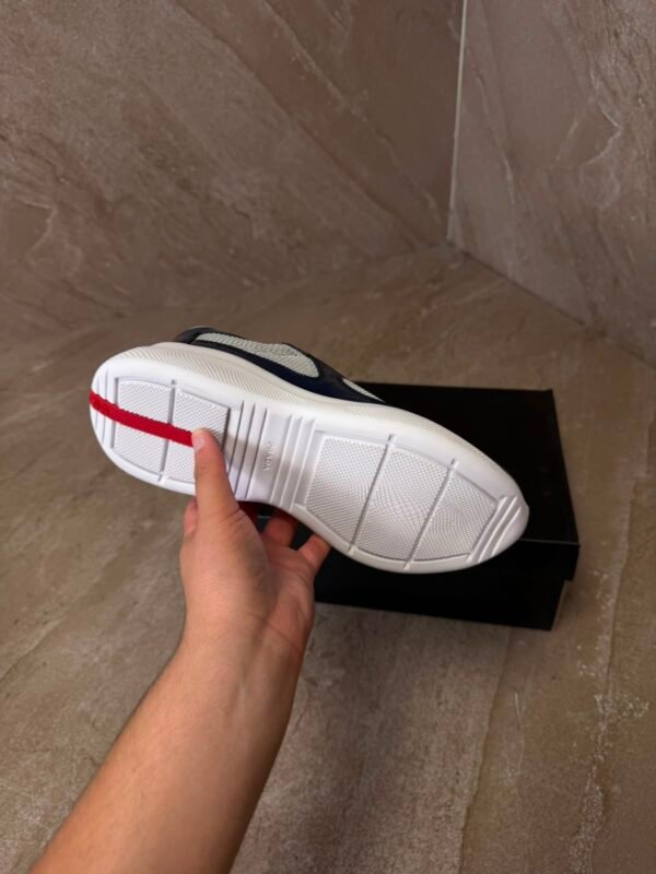 Prada Cups Navy Blue Glimmend