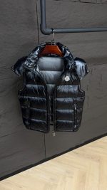 Moncler Black Bodywarmer Met Capuchon High Quality - Afbeelding 3